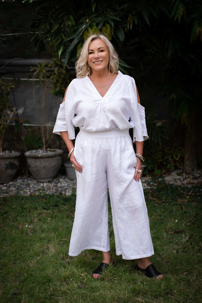 Taleeta - Tops - Boho Breeze  - White - Linen - size M tucked in