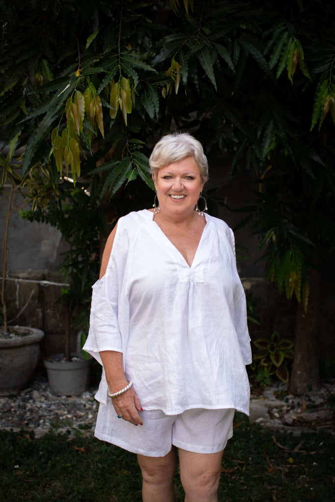 Taleeta - Tops - Boho Breeze  - White - Linen - size 18 with shorts