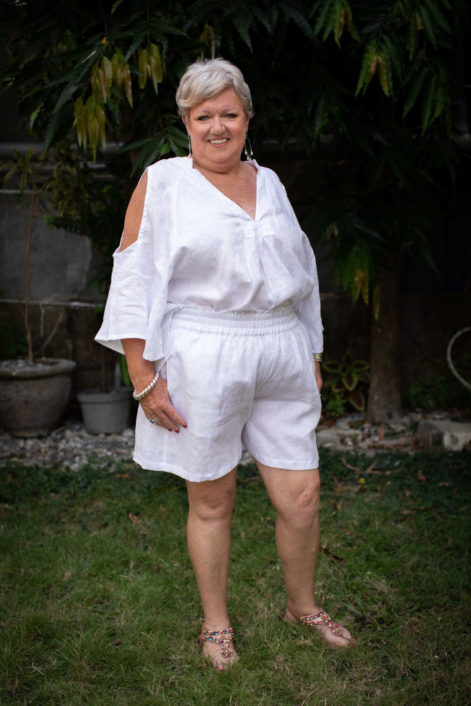 Taleeta - Tops - Boho Breeze  - White - Linen - size XXL half tucked