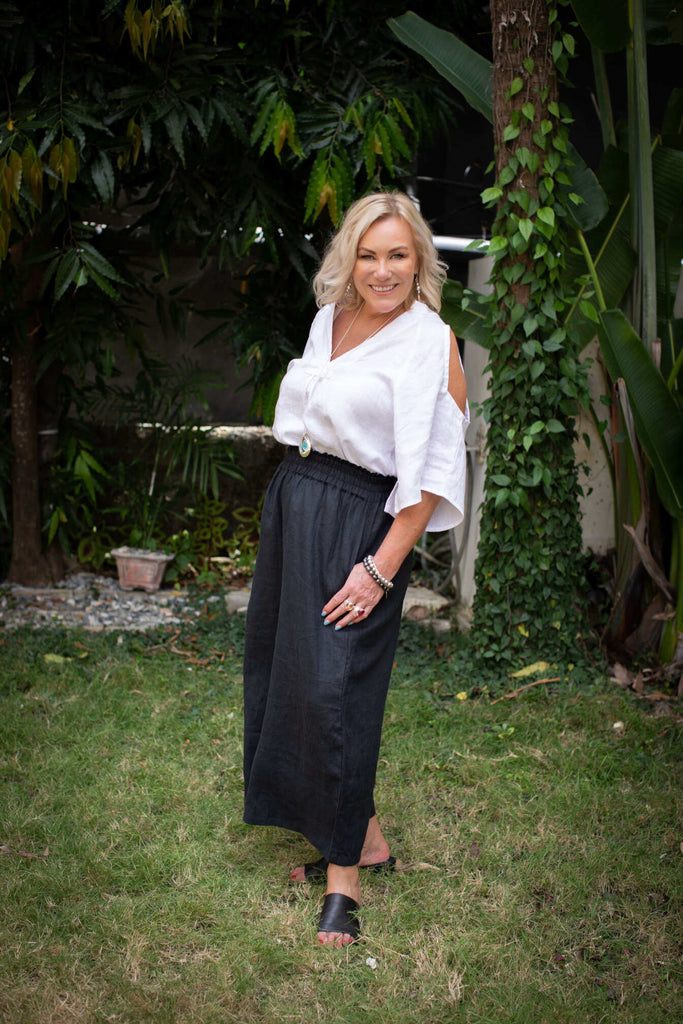 Taleeta - Pants - wide leg linen with white top