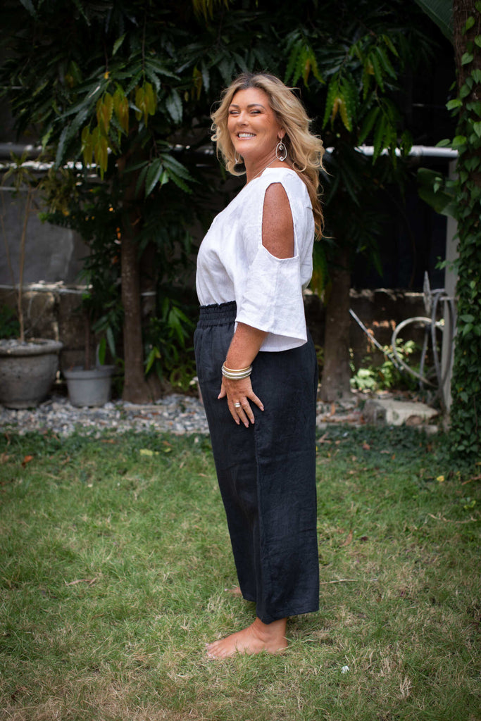 Taleeta - Pants - wide leg linen - side view