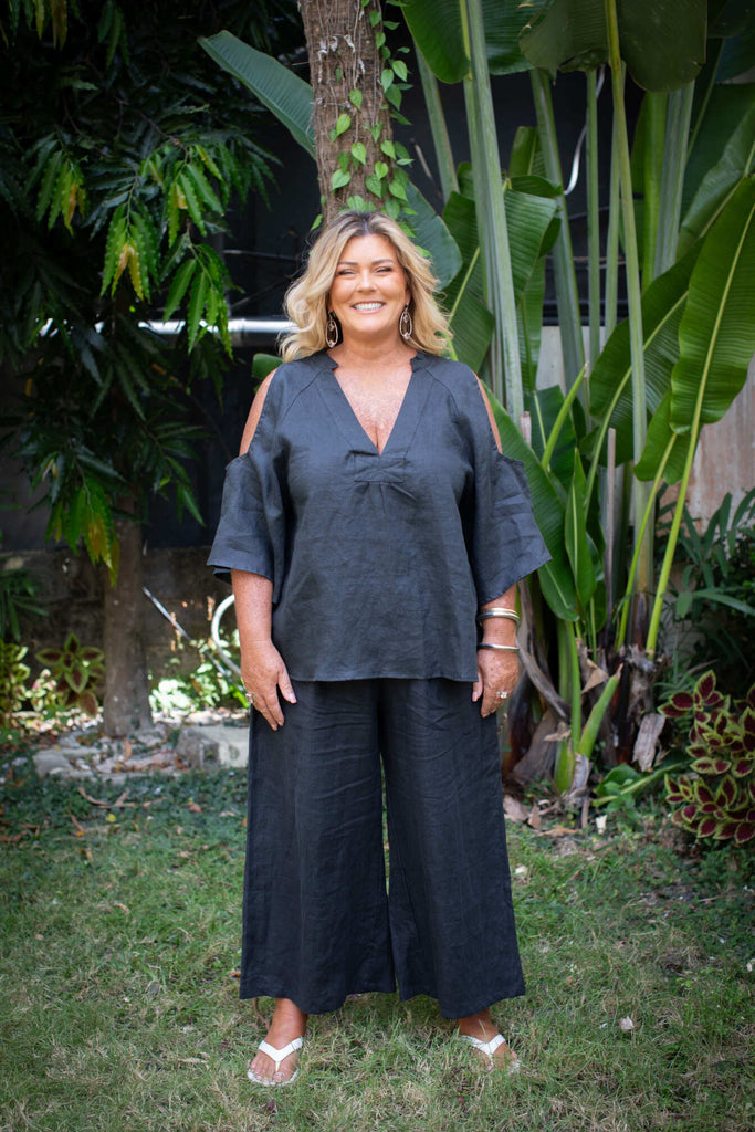 Taleeta - Tops - Breezy Boho Linen Top - tucked out