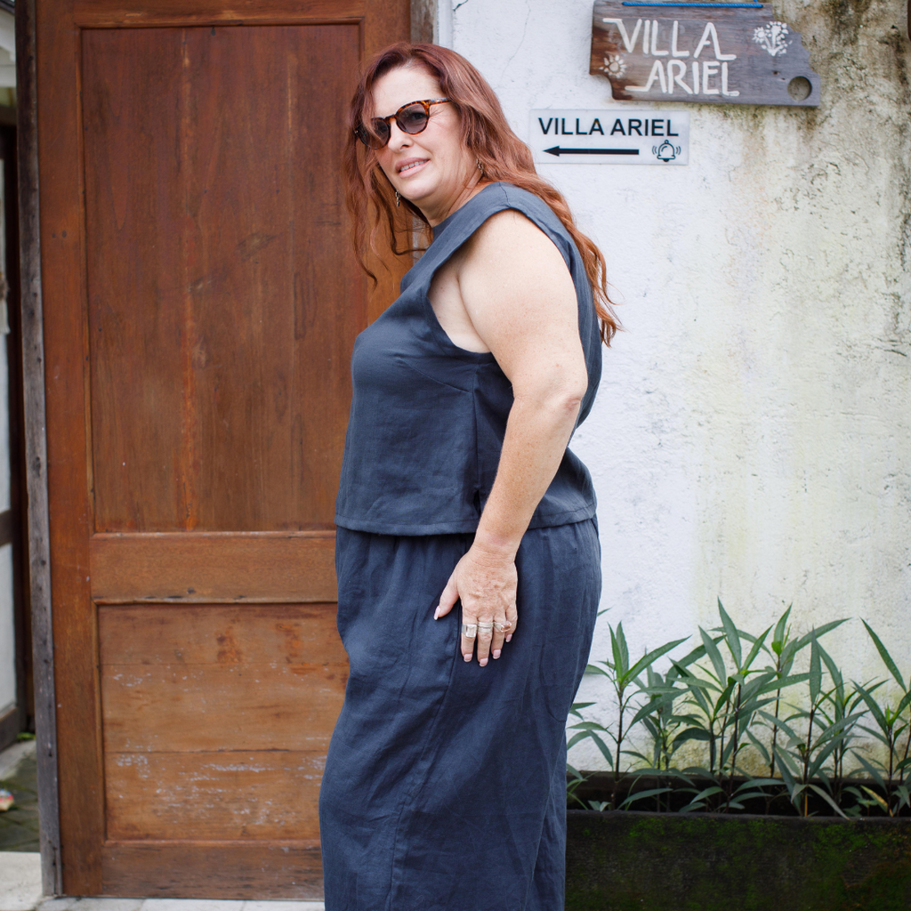 Linen sleeveless top - side - Kay