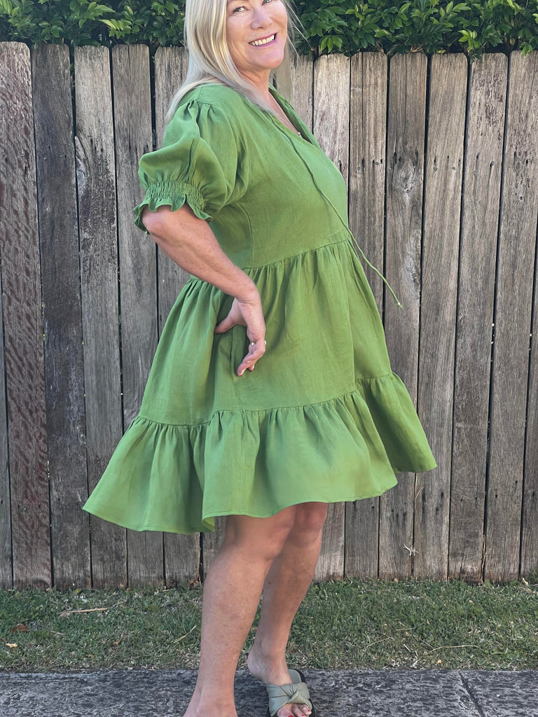 Taleeta - Linen - dress - puff sleeve - side twirling