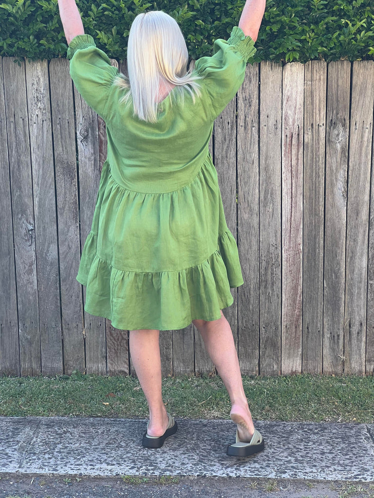 Taleeta - Linen - dress - puff sleeve -  back - arms up